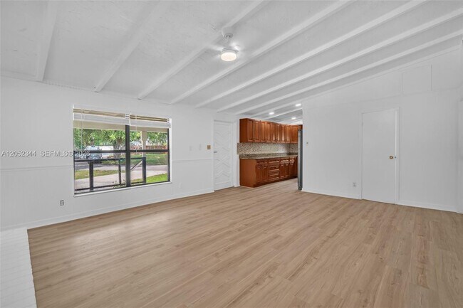 Building Photo - 5096 SW 28th Terrace