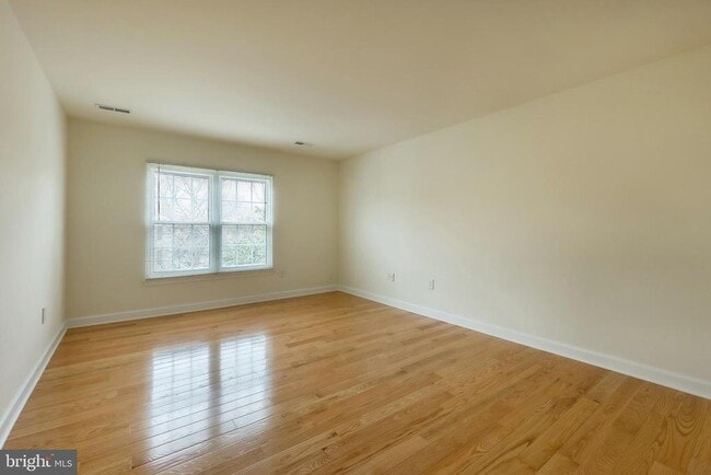 Building Photo - 734 Ivy League Ln