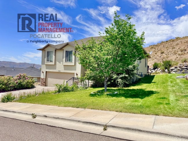 Building Photo - Beautiful 3 Bedroom 2.5 Bathroom Home For Rent