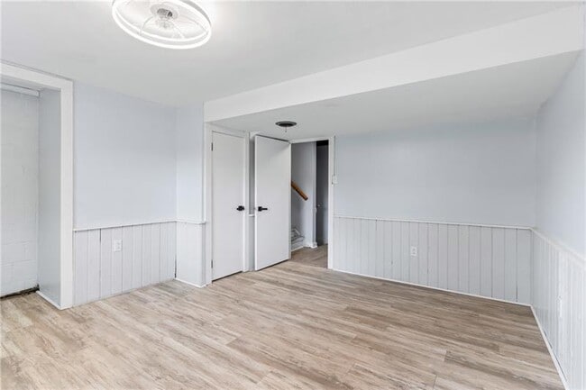 Building Photo - 4030 Circle Dr