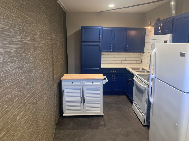 Building Photo - 2780 Powhatan Ave