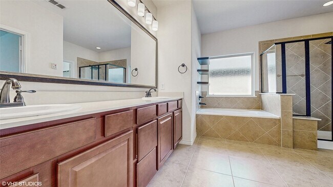 Building Photo - 721 Lake Pleasant Rd