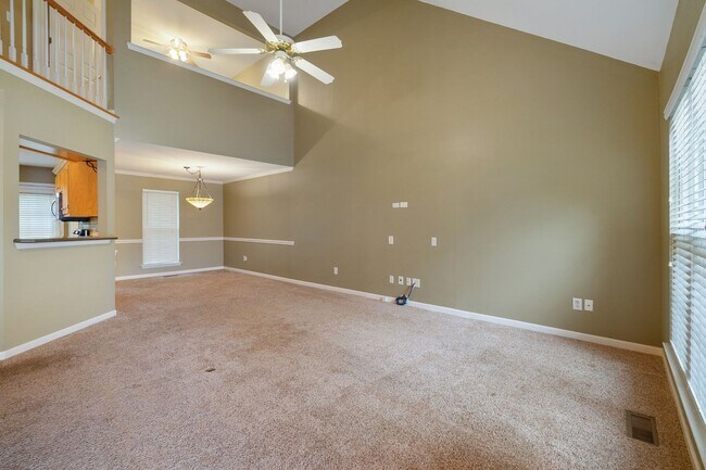 Building Photo - 7037 Mooreland Ct