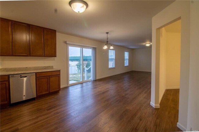 Building Photo - NIce O'Fallon Home