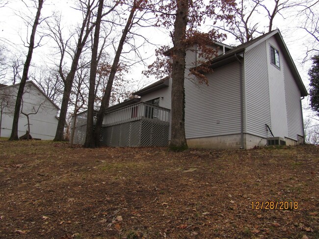 Building Photo - 3 bedroom home in Lake Ozark