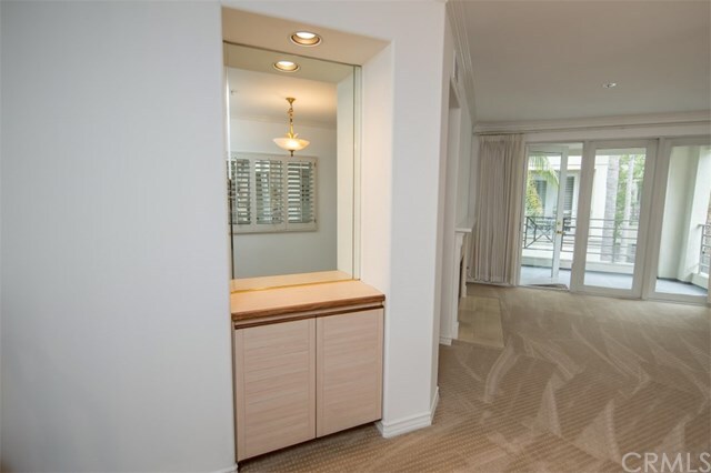 Building Photo - 2243 Martin-
