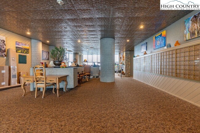 Building Photo - 303 Sugar Top Dr