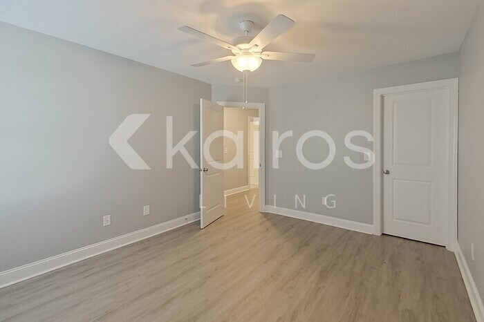 Building Photo - 3709 Oak Leaf Wy