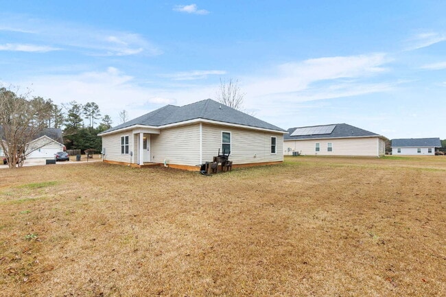 Building Photo - 105 Tahoma Dr