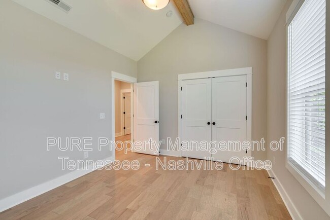 Building Photo - 606 Annex Ave