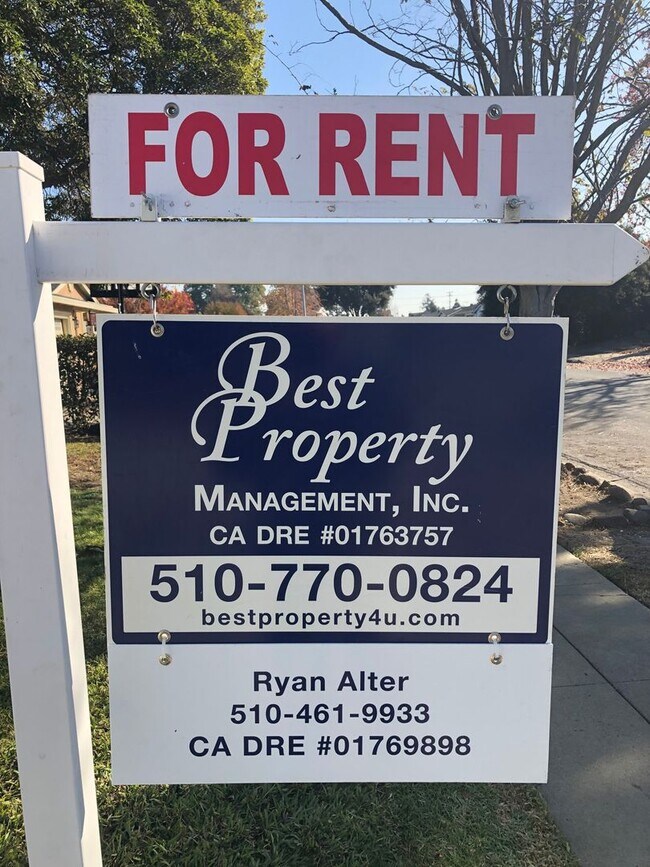 Building Photo - Fremont 1 bedroom is in central location near everything