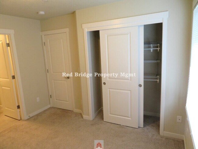 Building Photo - 28500 SW Villebois Dr N