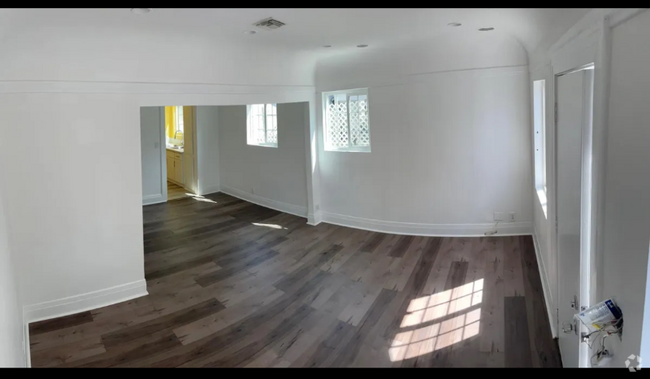 Building Photo - 5660 Case Ave