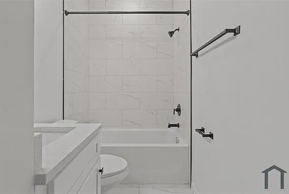 Building Photo - 1147 Edgerton Ave