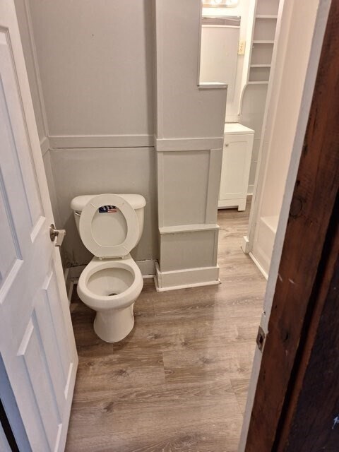 Building Photo - 404 Main St