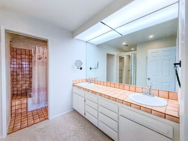 Building Photo - 2511 Monaco Dr