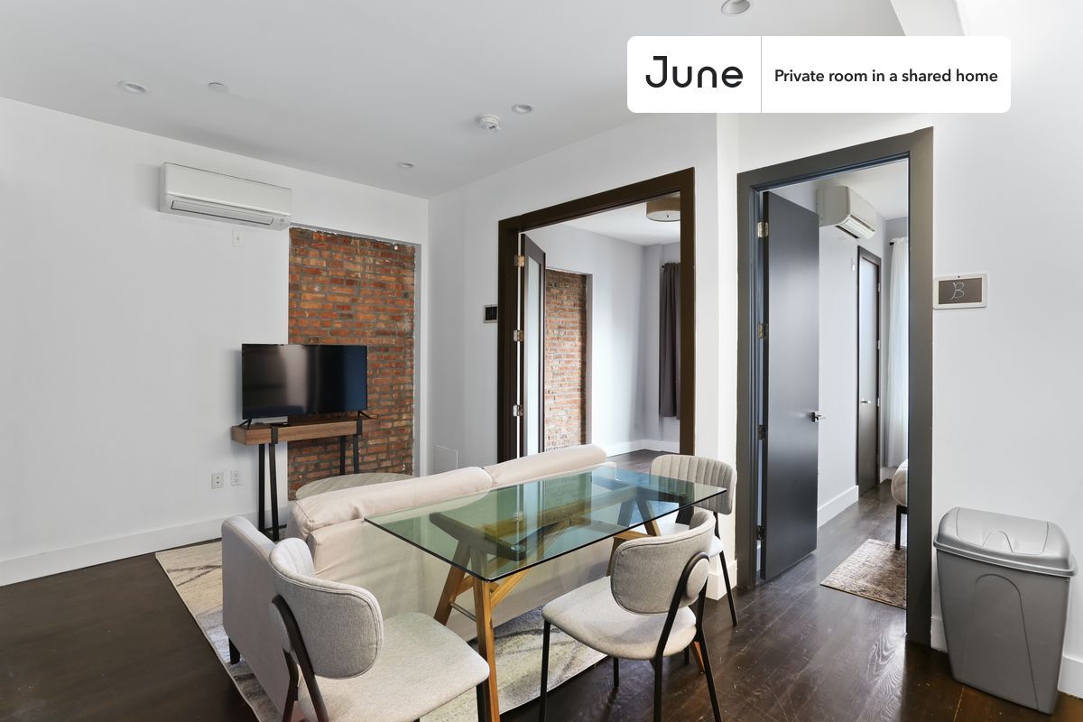 Building Photo - Room in Shared 4 bed/2 bath home