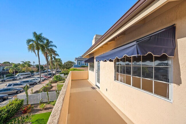 Building Photo - Ocean View La Jolla Home | 3BR + 3BA | Patio, Balcony & 2-Car Garage