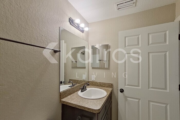 Building Photo - 338 Malauka Loop