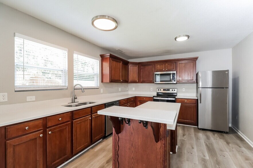Building Photo - 4142 Kellybrook Dr