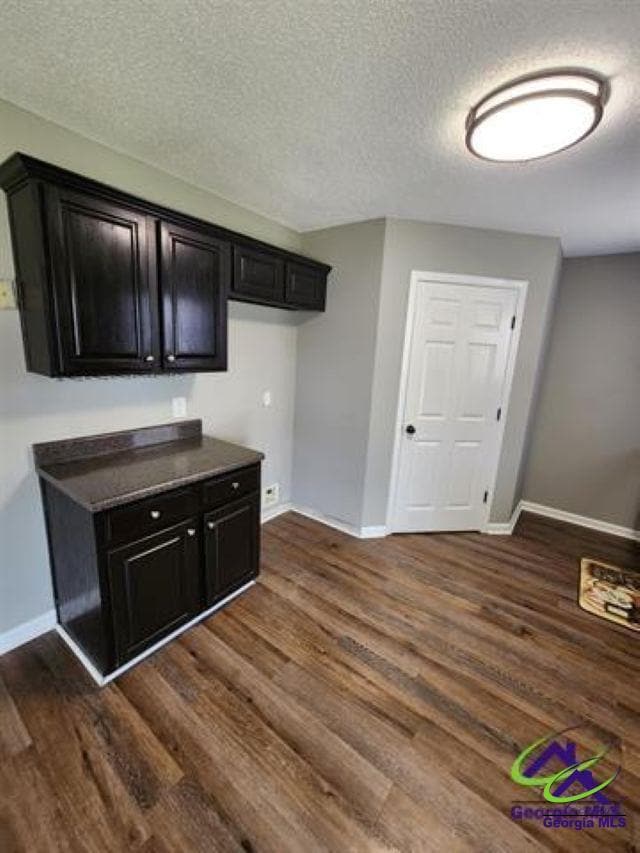 Building Photo - 123 Cedarland Dr