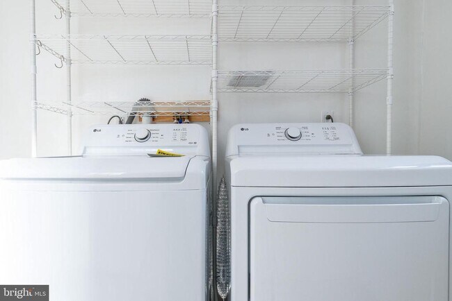 Building Photo - 2143 N Palethorp St