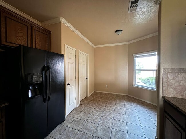 Building Photo - 3100 Rockwall Dr