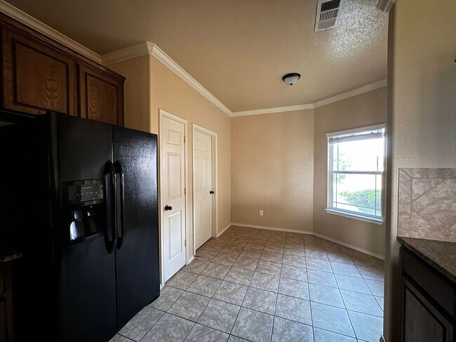 Building Photo - 4-Bedroom House for Rent in Killeen
