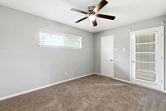 Building Photo - 7902 Lichen Ln