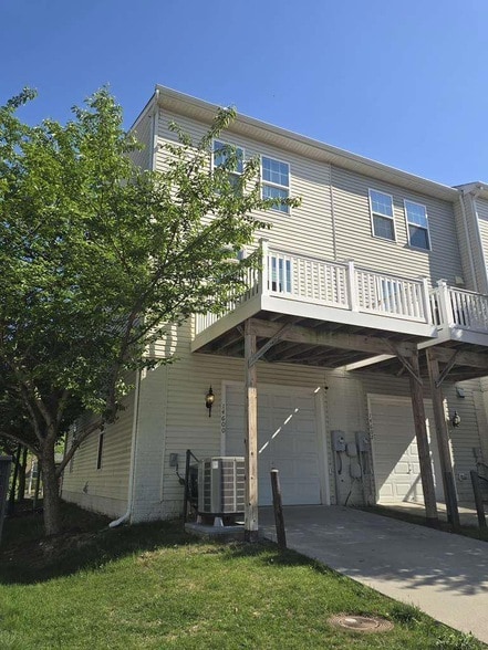 Building Photo - 14600 Featherstone Gate Dr