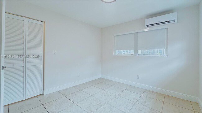 Building Photo - 286 NW 39th St