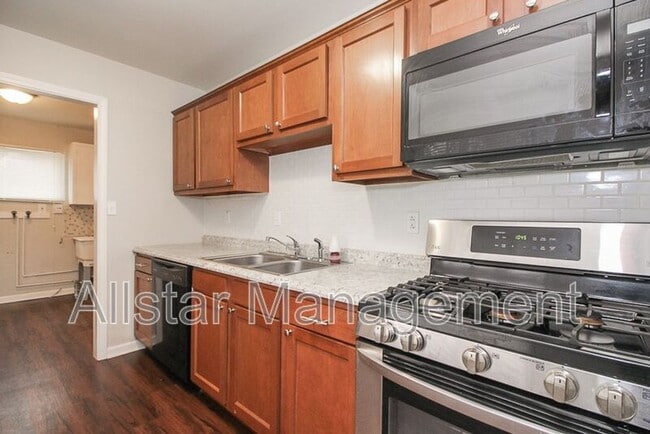 Building Photo - 6393 Springwood Rd