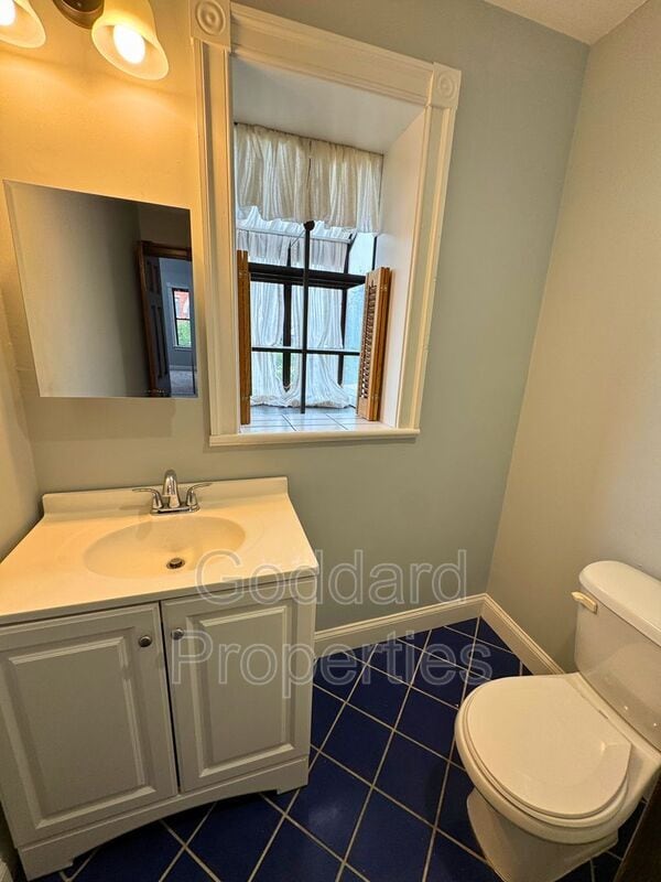 Building Photo - 1713 Linden Ave