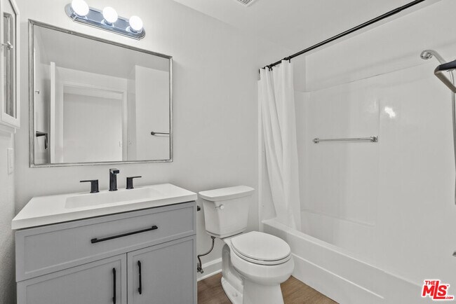 Building Photo - 26851 Oak Branch Cir