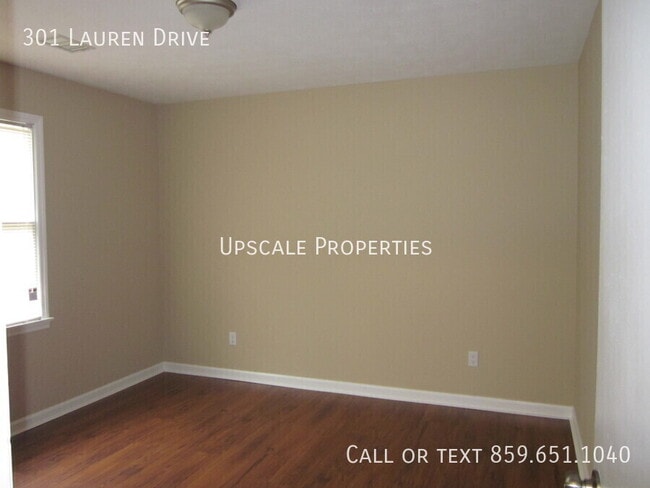 Building Photo - 301 Lauren Dr