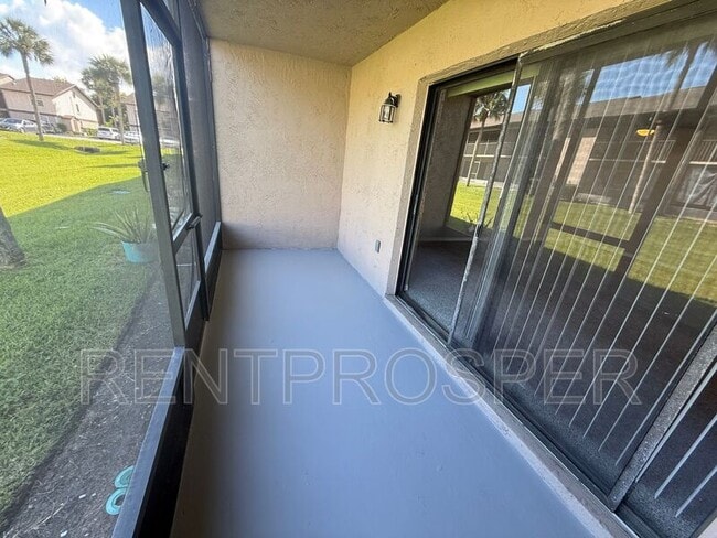 Building Photo - 1051 June Dr