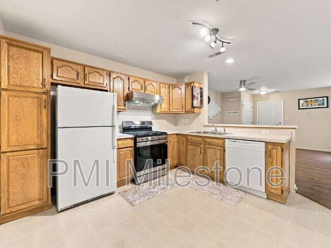 Building Photo - 2132 Bristol Dr