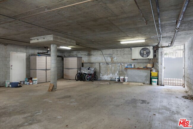 Building Photo - 1240 24th St