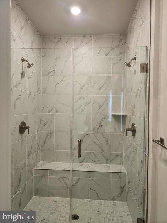 Building Photo - 2111 Collington Pl