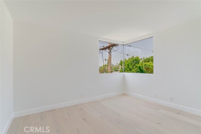 Building Photo - 1305 N Columbus Ave