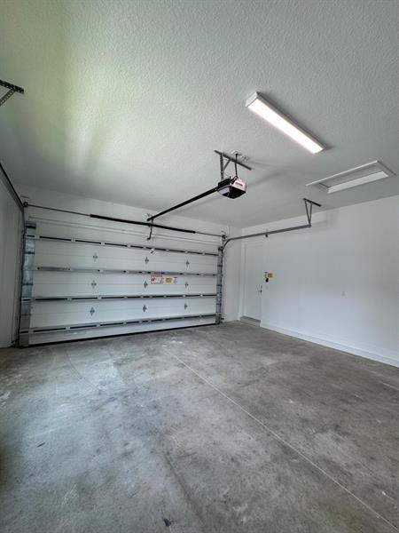 Building Photo - 9421 Tulip Leaf Ct