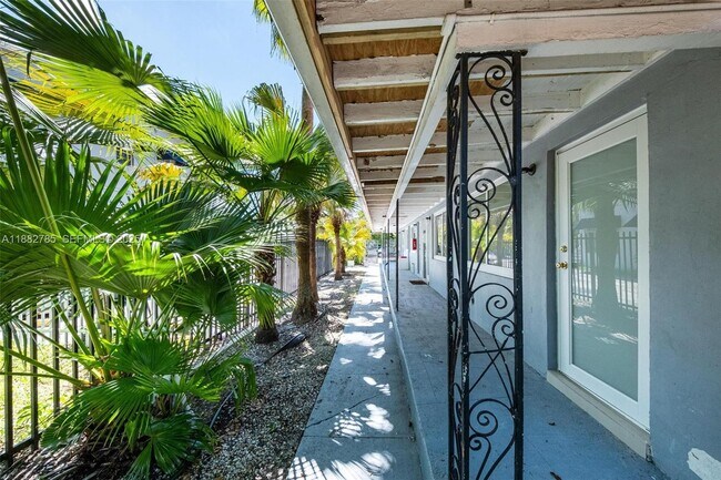 Building Photo - 551 NE 61st St