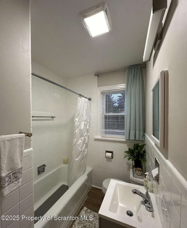 Building Photo - 2008 S Webster Ave