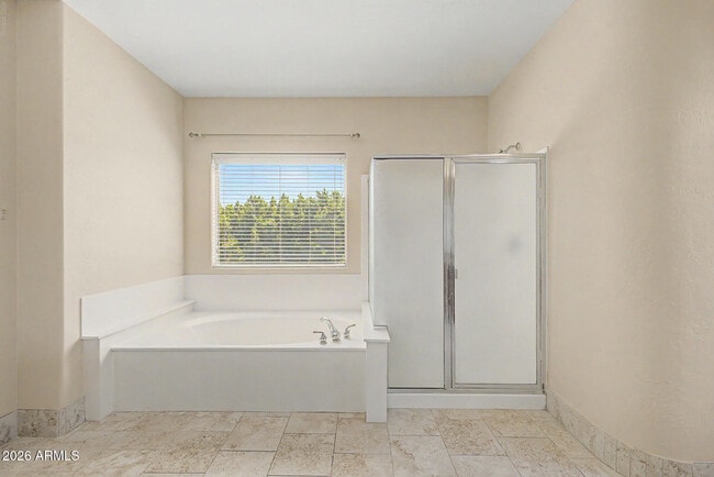 Building Photo - 2737 W Glenhaven Dr