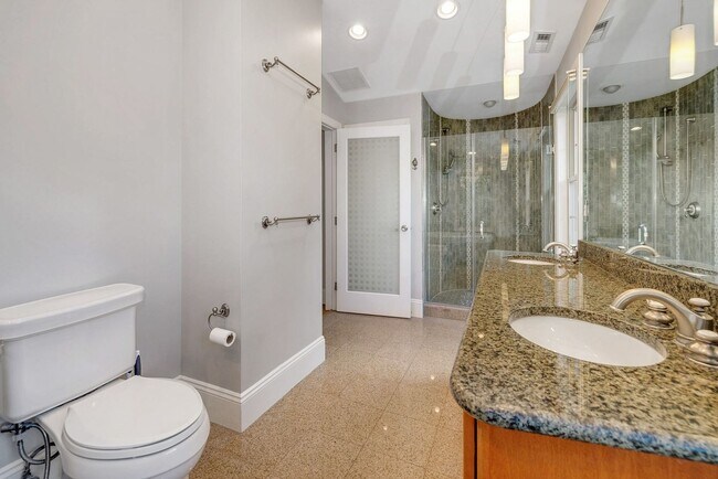 Building Photo - 4 Bed 4 Bath - Bethesda Expanded Colonial - One Car Garage