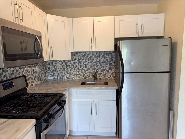 Building Photo - 14500 SW 88th Ave