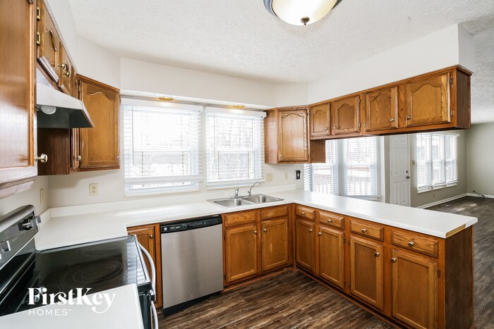 Building Photo - 11255 Baycreek Dr