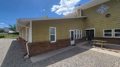 Building Photo - Cute apartment located in Palisade