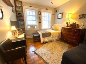 Building Photo - 1572 Commonwealth Ave