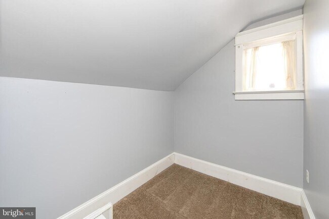 Building Photo - 11 Church St